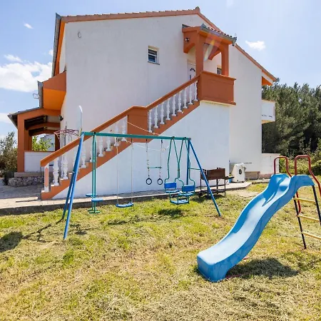Torina Apartment Pasman